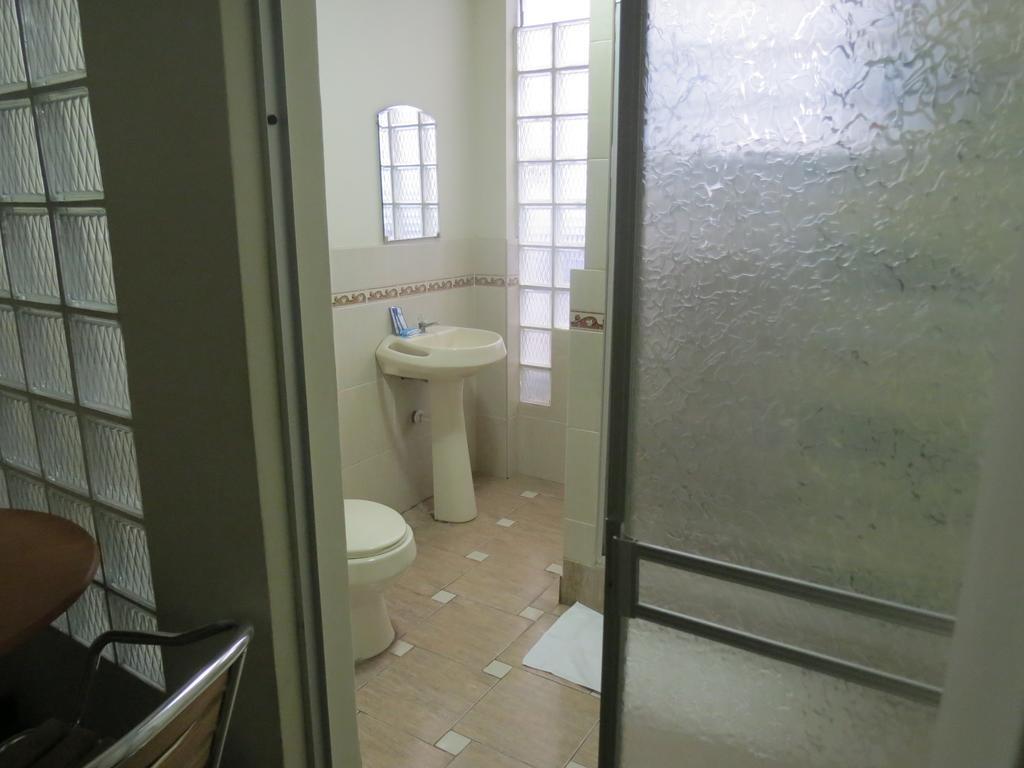 Residencial El Sol De Los Pinos Bed & Breakfast Трухильо Екстериор снимка