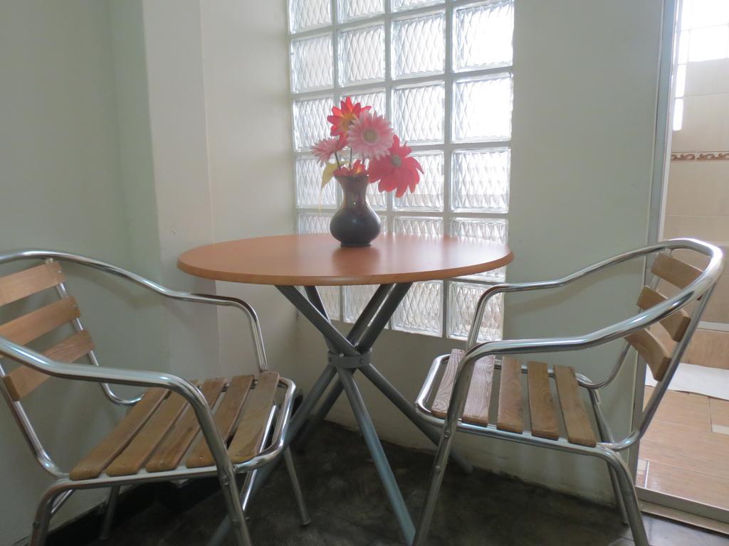 Residencial El Sol De Los Pinos Bed & Breakfast Трухильо Екстериор снимка