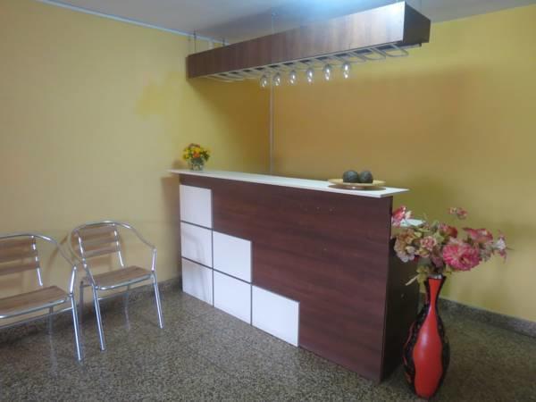 Residencial El Sol De Los Pinos Bed & Breakfast Трухильо Екстериор снимка