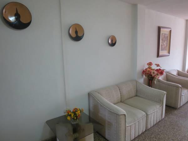 Residencial El Sol De Los Pinos Bed & Breakfast Трухильо Екстериор снимка