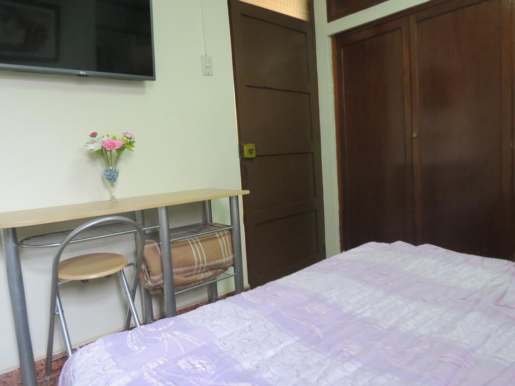Residencial El Sol De Los Pinos Bed & Breakfast Трухильо Екстериор снимка